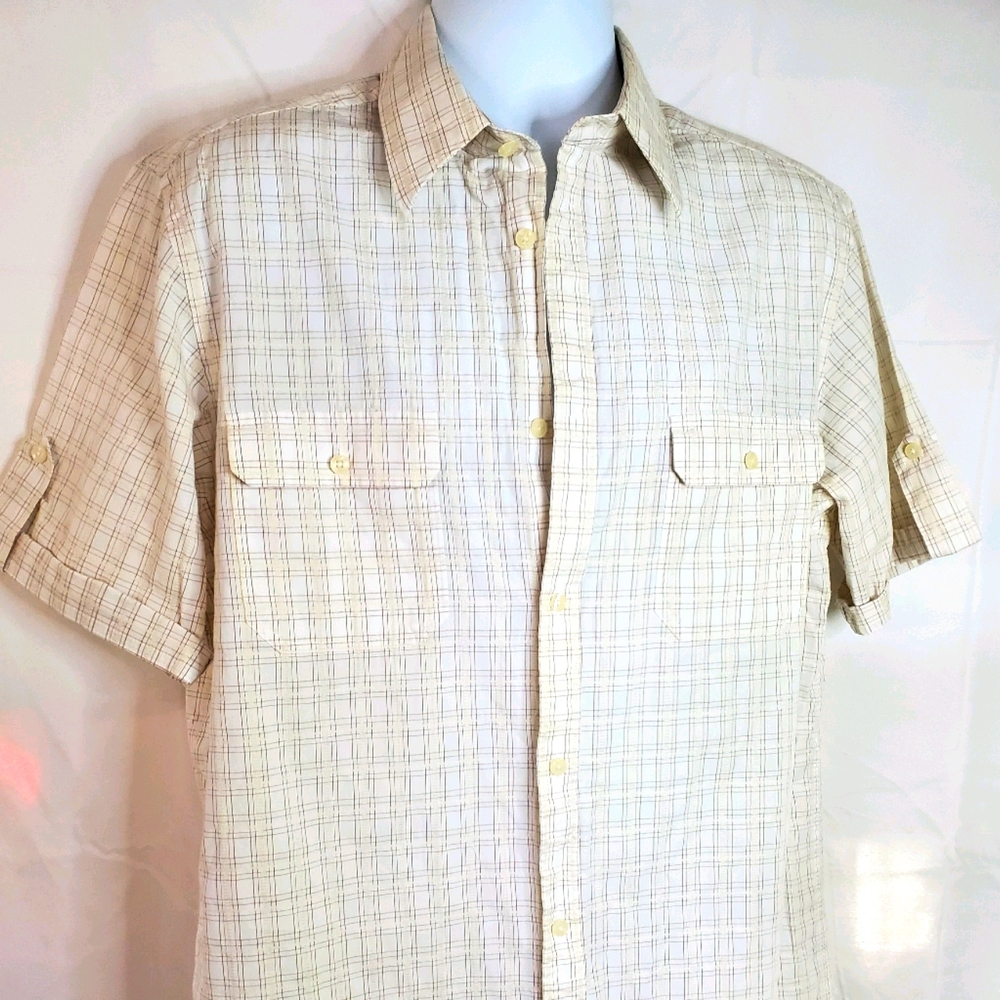 Men's casual button down shirt